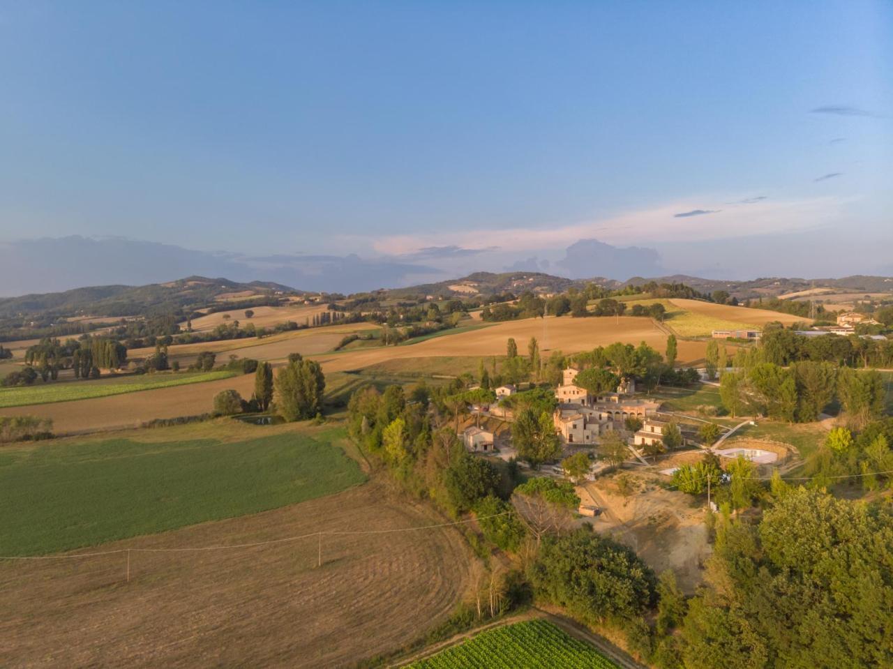 Gh Borgo Pulciano Agriturismo Montone  Exteriér fotografie