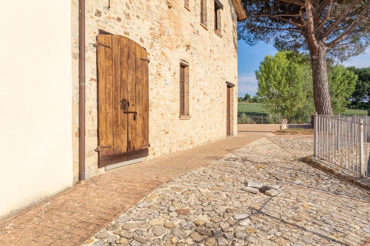 Gh Borgo Pulciano Agriturismo Montone  Exteriér fotografie
