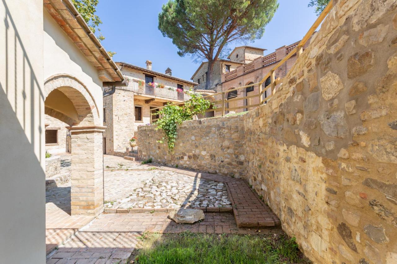 Gh Borgo Pulciano Agriturismo Montone  Exteriér fotografie